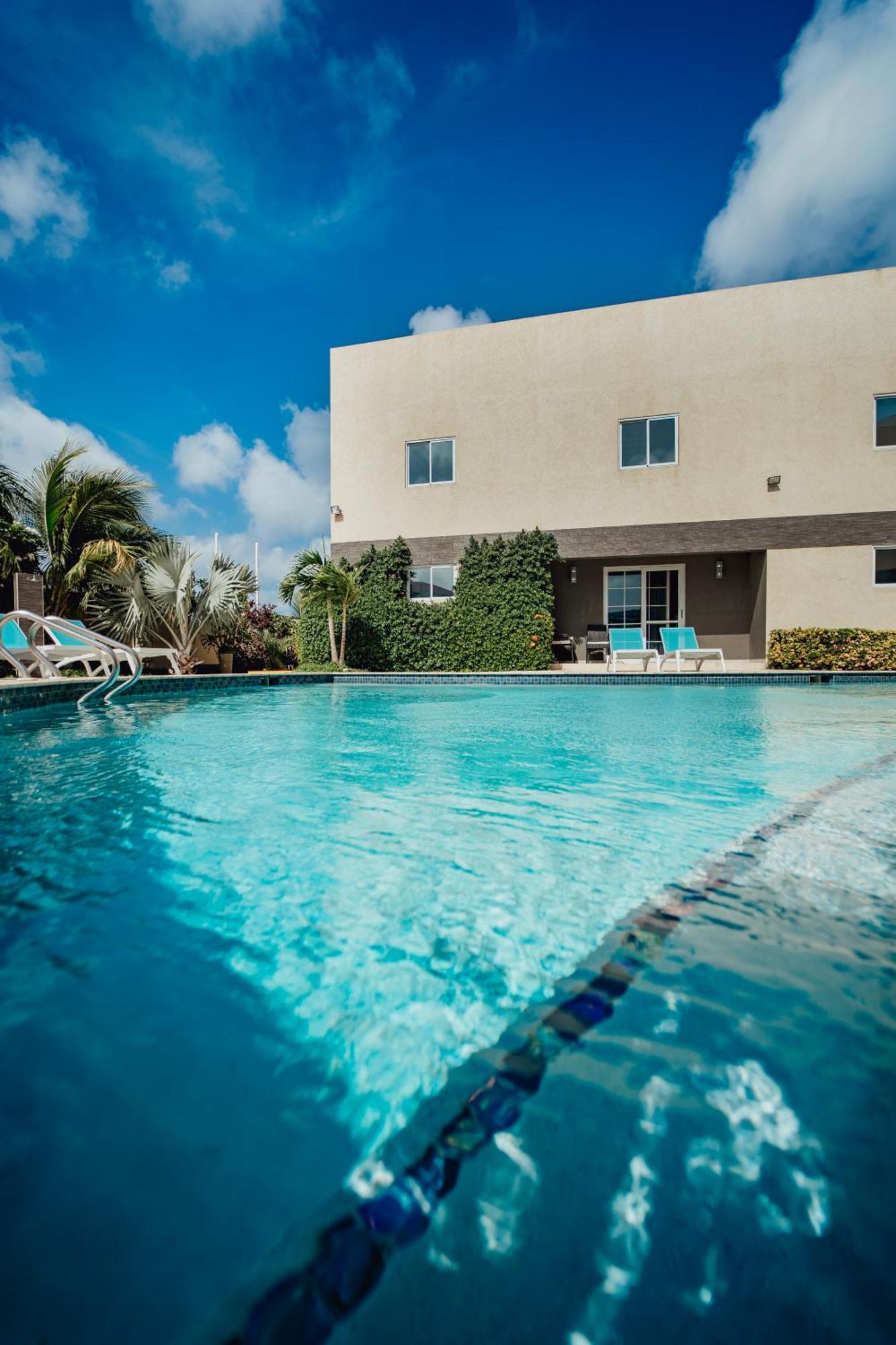 Hotel Rh Boutique Aruba اورانجستاد المظهر الخارجي الصورة